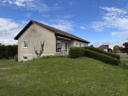 maison proche genlis sur grand terrain.