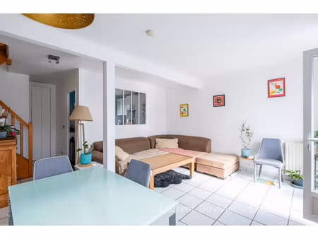 maison familiale lumineuse avec jardin  terrasses et piscine – coignières centre