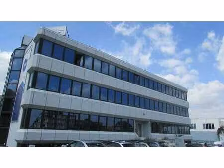 bureaux + stockage à louer – wemmel  accès aisé