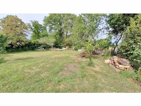à vendre – terrain à bâtir 600 m² – centre bourg – environnement calme