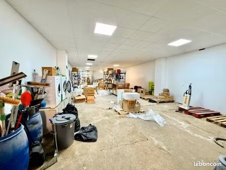 local d'activité 183 m²