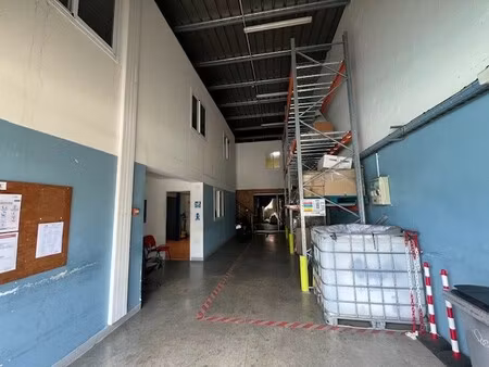 entrepot 188 m2 - la mare