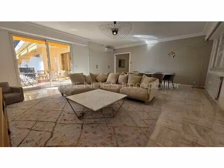 magnifique 4p dans resience avec piscine et vue mer