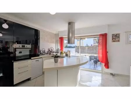 saint laurent du var - grand appartement familial 7 pièces avec jardin et terrasse