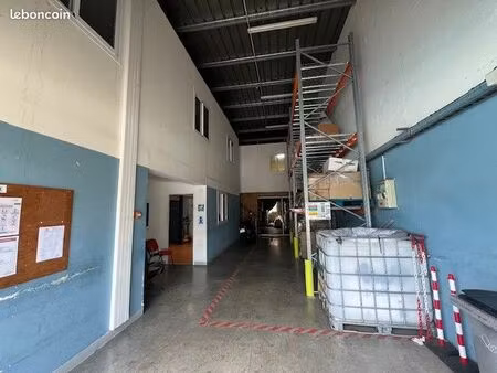 local industriel 188 m²