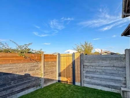 à vendre : studio en grange rénovée à le porge