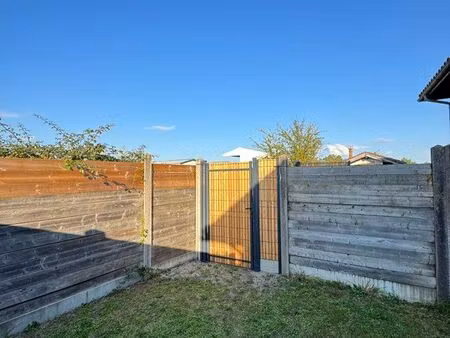 studio lumineux avec extérieur privatif au cœur de le porge