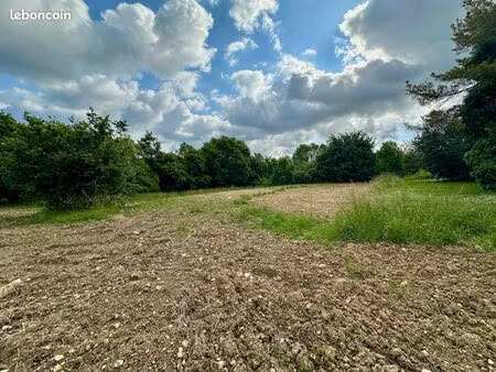 terrain 830 m² angouleme