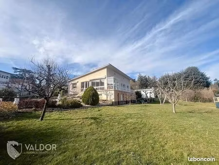 maison 5 pièces 175 m²