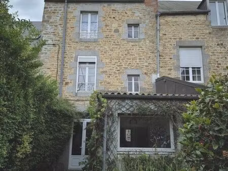maison 8 pièces 157 m²