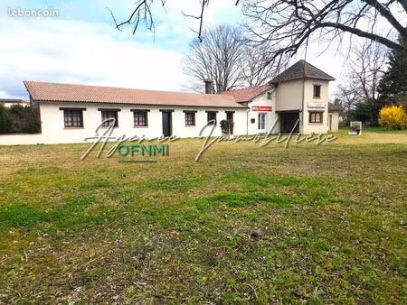 maison 7 pièces 282 m²