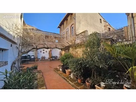 maison 8 pièces 355 m²