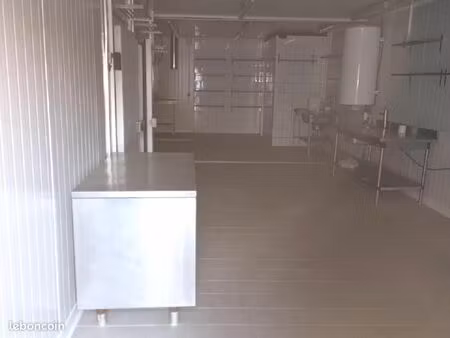 local traiteur 100 m²