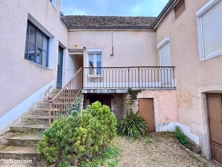 maison de village 3 pièces 60 m²