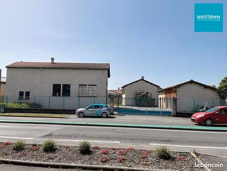 local commercial 232 m² sury le comtal