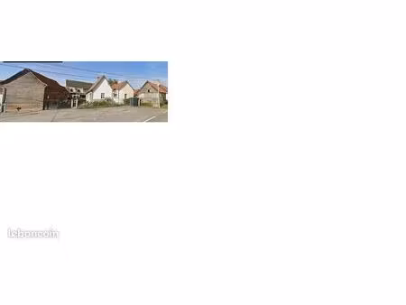 maison de 130m² + hangars+garages et dépendances sur 900m² terrain