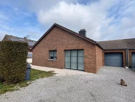 option !!! a vendre à serinchamps  maison unifamiliale