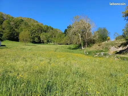 terrain 645 m² les angles