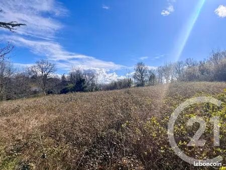 terrain 3 871 m² sarrouilles