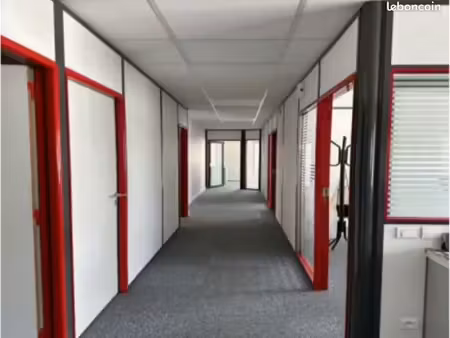 bureaux 171 m²