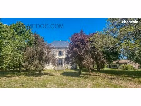 maison 7 pièces 287 m²