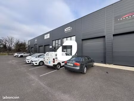 local d'activité 240 m²