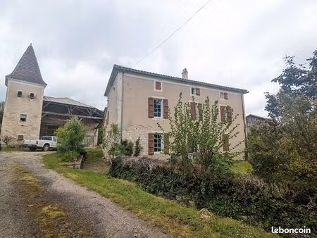 maison 7 pièces 201 m²