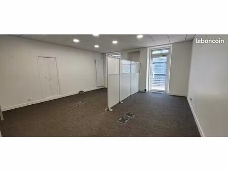 murs commerciaux ou de bureaux 51 66 m2