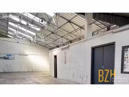local 300 m² locmiquelic