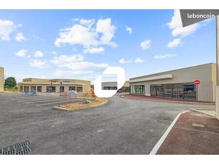 local d'activité 1 110 m²