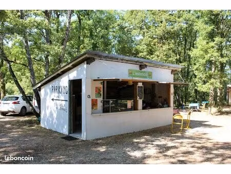 terrain avec local commercial