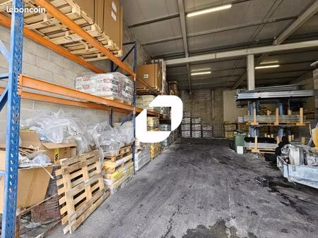 local d'activité 232 m²