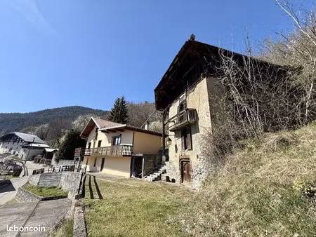 maison 6 pièces 120 m²