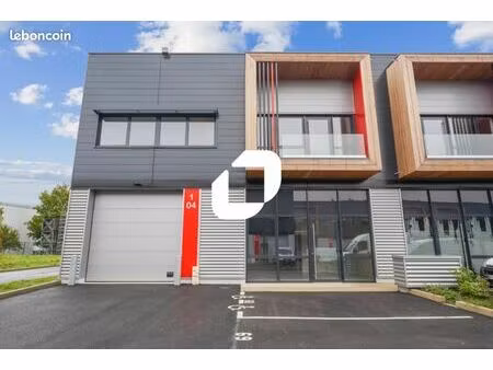 local industriel 371 m²