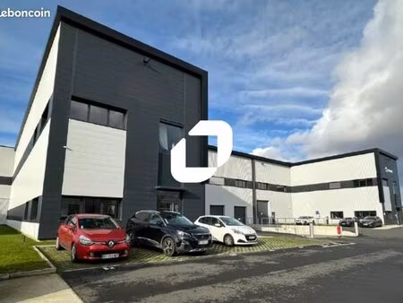 local d'activité 3 000 m²