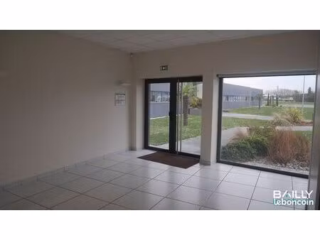 bureaux 710 m² belleville sur vie