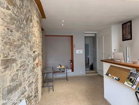 local commercial 54 m² heric