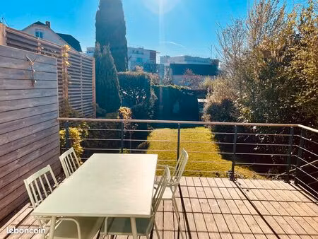 maison de ville  jardin au calme