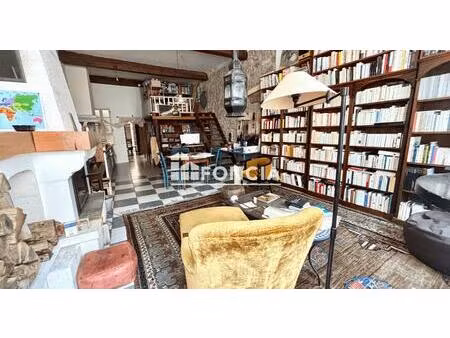 f2 - ecusson - 75 m2