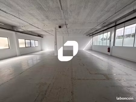 local industriel 352 m²