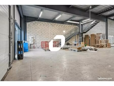 local d'activité 620 m²