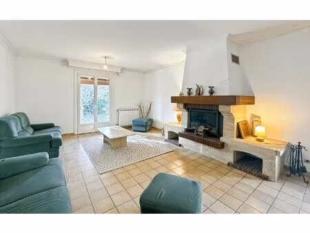 maison malissard m² t-5 à vendre  420 000 €