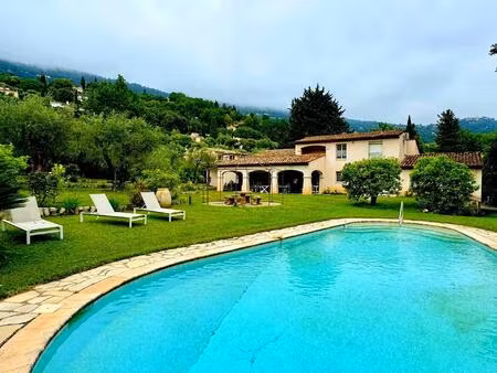 37mn cannes à speracedes vente villa individuelle sur terrain plat avec piscine