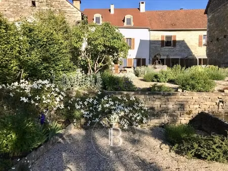 maison de luxe à vendre à mont-saint-jean