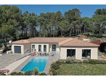 secteur résidentiel villa contemporaine de 180 m² avec 3 chambres