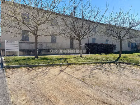 location appartement 2 pièces 53 m² à berre-l'étang (13130)