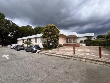 location bureau 460 m² à les pennes-mirabeau (13170)