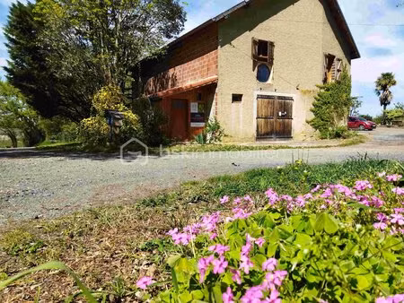 propriete de 112 m² à aurions-idernes