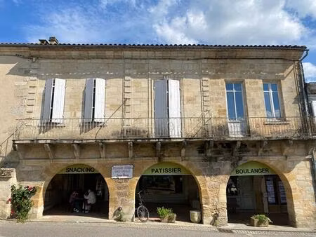 idéal investisseur  maison xviie à très fort potentiel avec un local commercial / sauveter