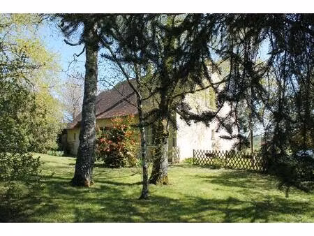 belle maison entièrement rénovée.